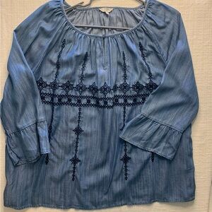 crown & ivy Light Blue Embroidered Peasant Blouse